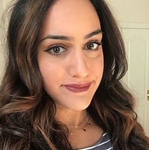 Meet your Posher, Niloofar